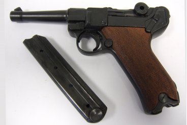 Réplica de la pistola Alemana Luger P08 también llamada Parabellum Denix 