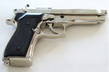 Pistolet 92, Italie 1975 - Pistolets - Armes modernes 1945-1982