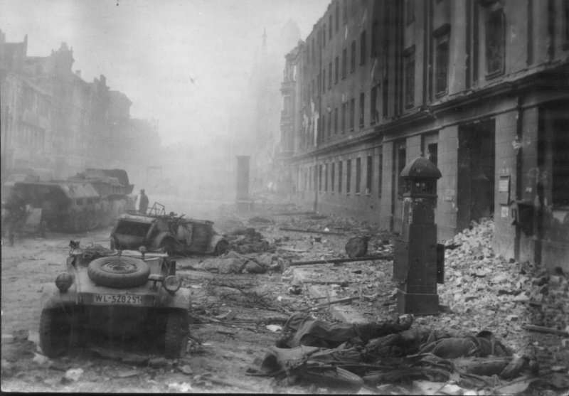 En otros sectores de la ciudad, las secuelas de los combates resultan desoladoras.