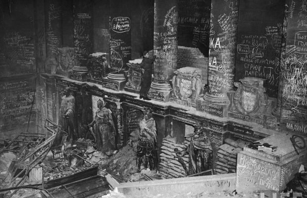 Interior del Reichstag, tras los combates, donde aún se aprecian los restos de la barbarie.